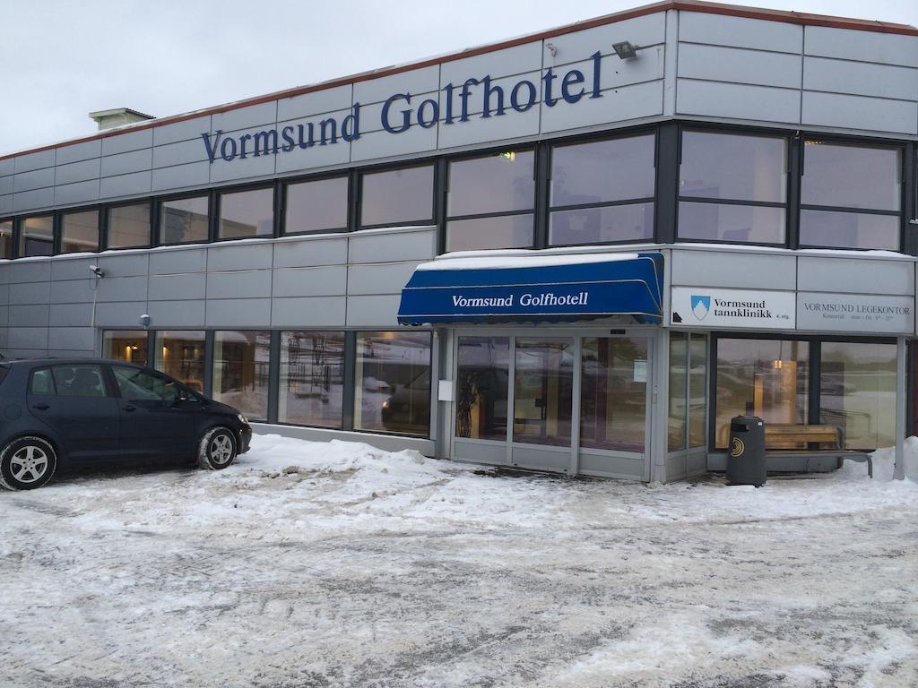 Vormsund Golf Hotell Bed Breakfast Exteriör bild